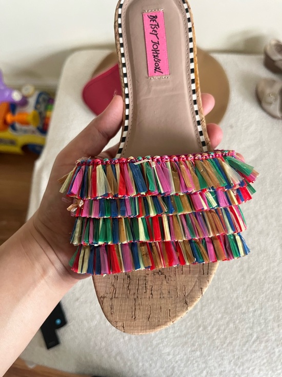 Betsey Johnson Rainbow Tassel summer vacation Cork Slide Sandals size 8 - Picture 5 of 9